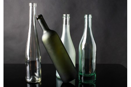 Dlaczego warto sięgnąć po szklane butelki?
